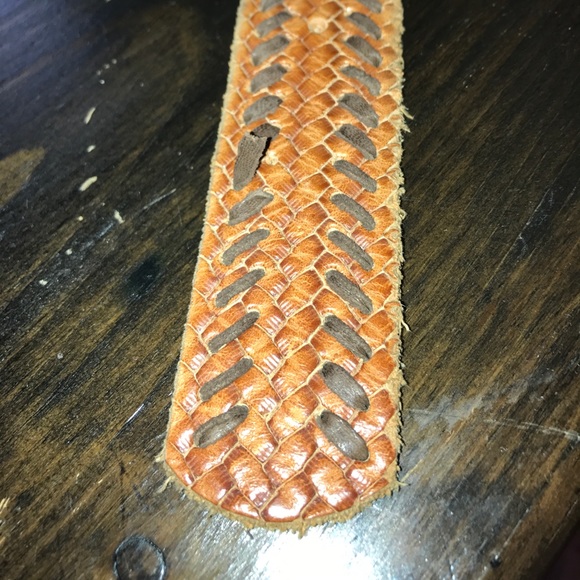 Streets Ahead Sz S belt w/ silver & leather buckle main image 4