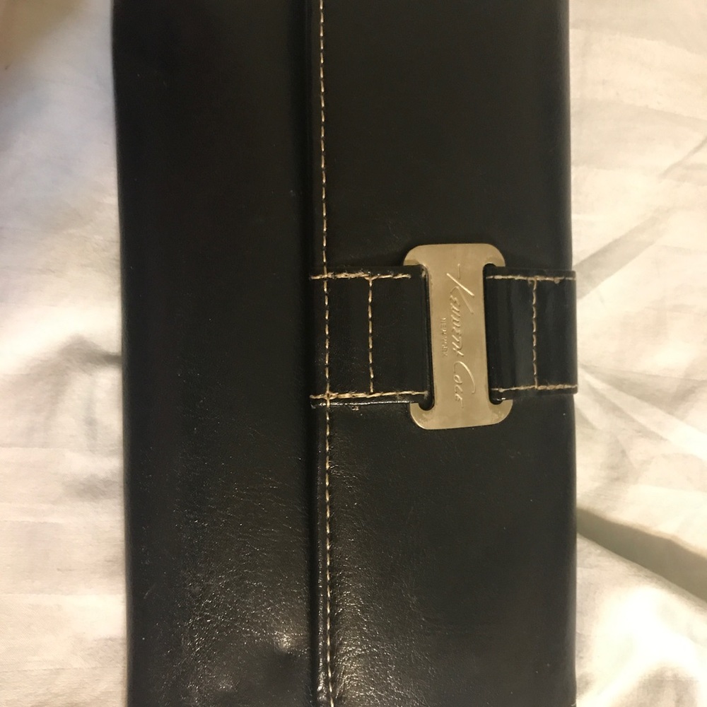 Kenneth Cole genuine leather wallet