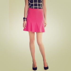 Banana Republic fluted skirt size 4
