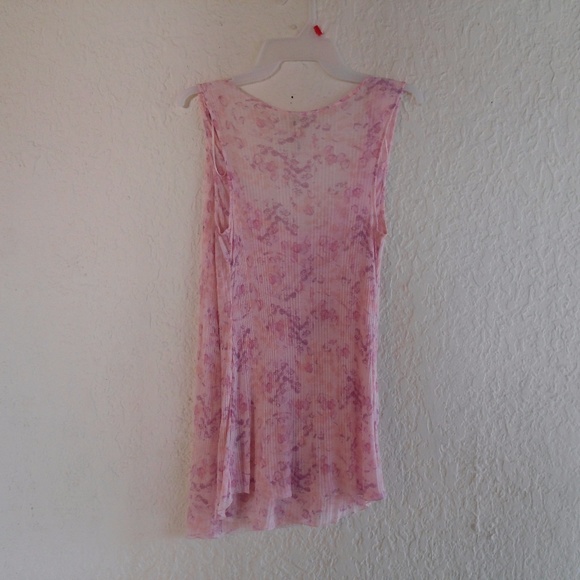 SOLD. Free People Lightweight Floral Blouse - Picture 6 of 6