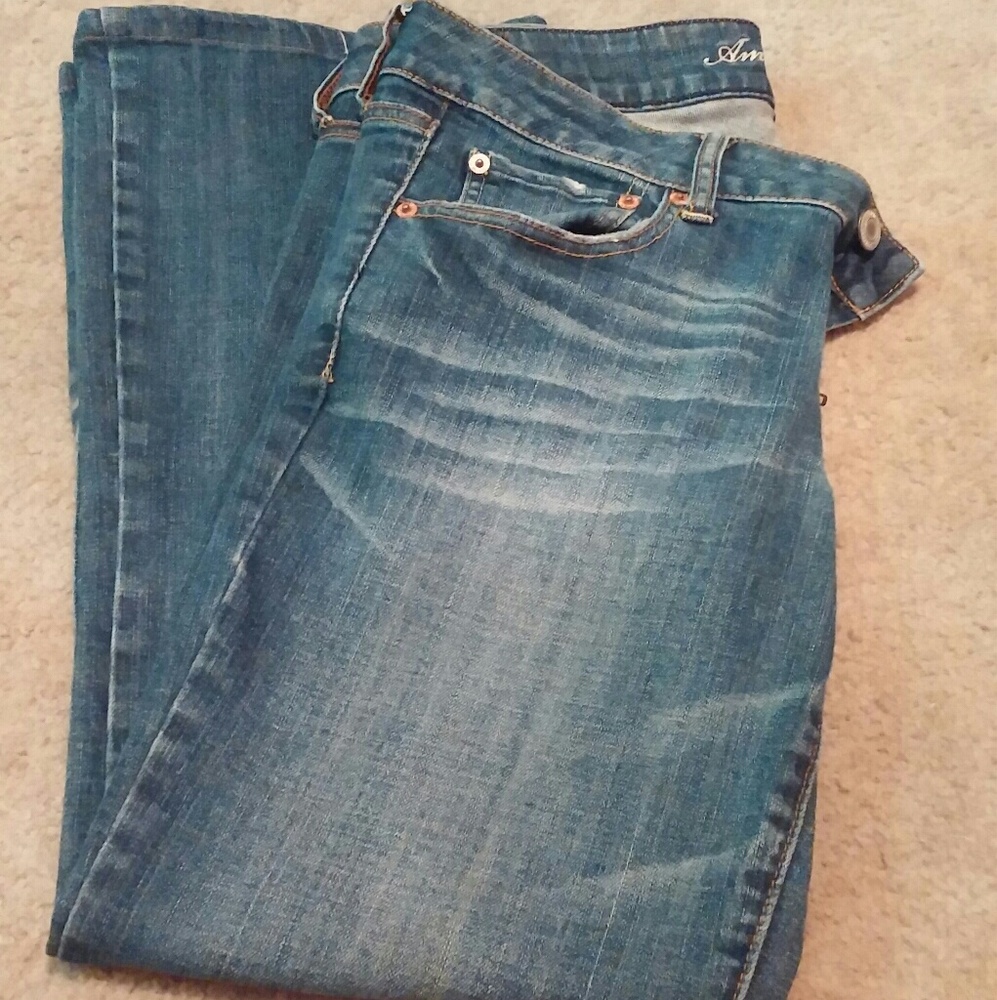 American eagle size 12. Maurices 11/12 short
