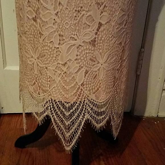 Women's dress - Picture 4 of 4