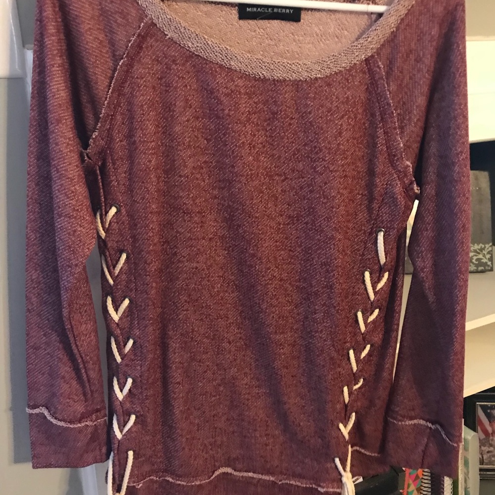Sweatshirt