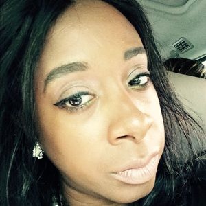 Meet your Posher, Alicia