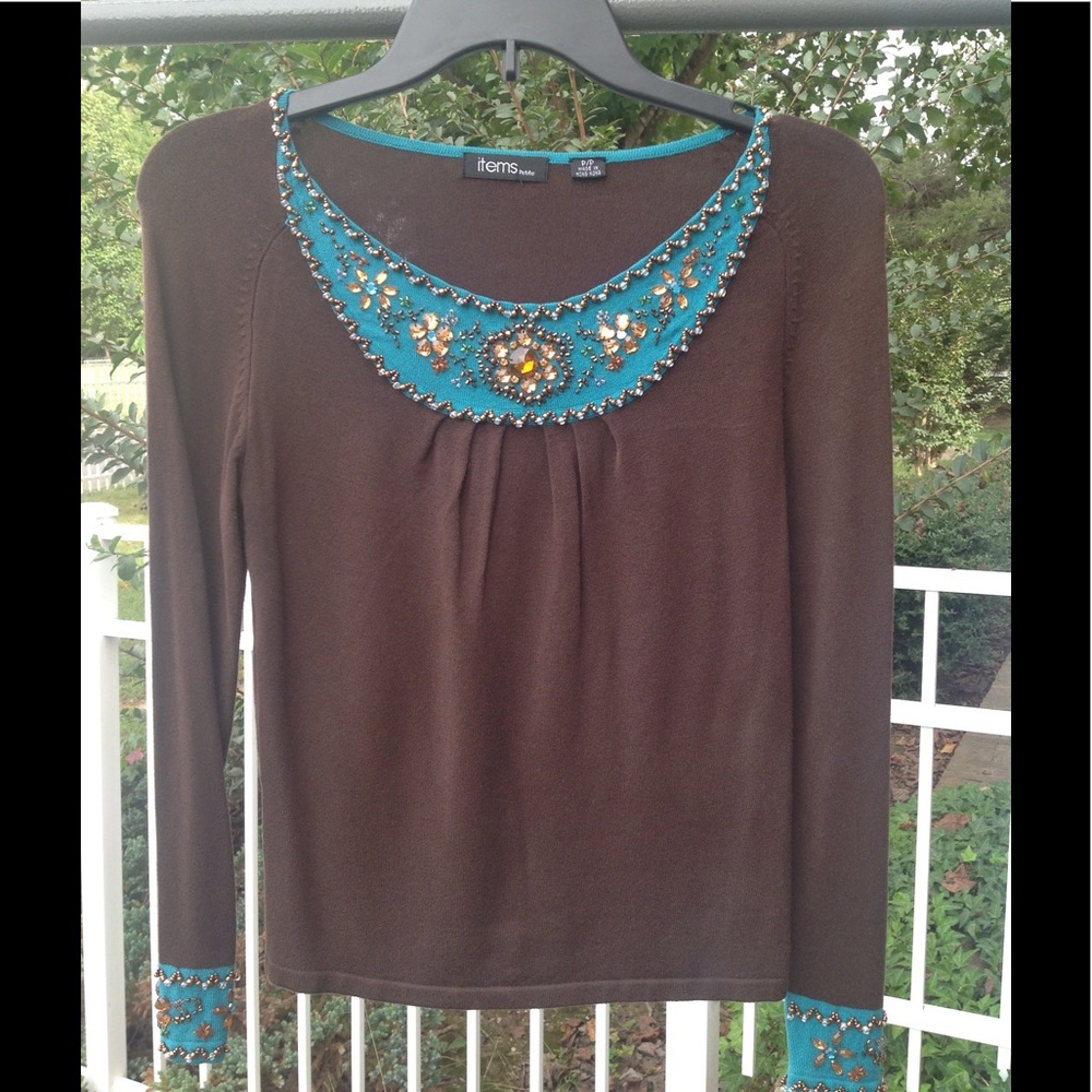 🤑NWOT BEADED LIGHTWEIGHT SWEATER🤑🤑