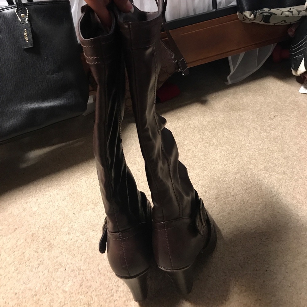 Boots - Picture 2 of 4