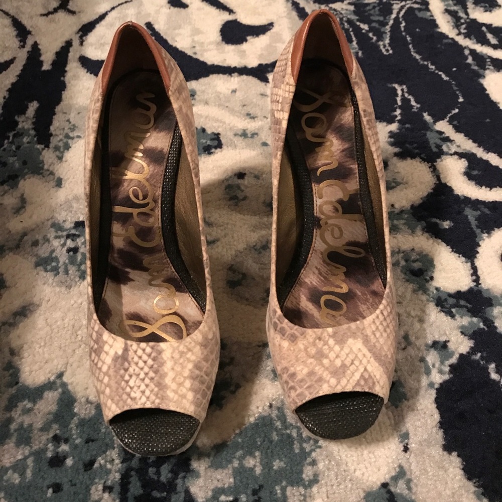 Sam Edelman peep toe pumps