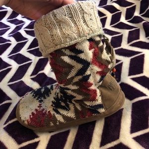 Muk Luks slipper boot