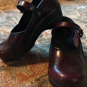 Dansko Marcelle, Red, Size 8 (38)