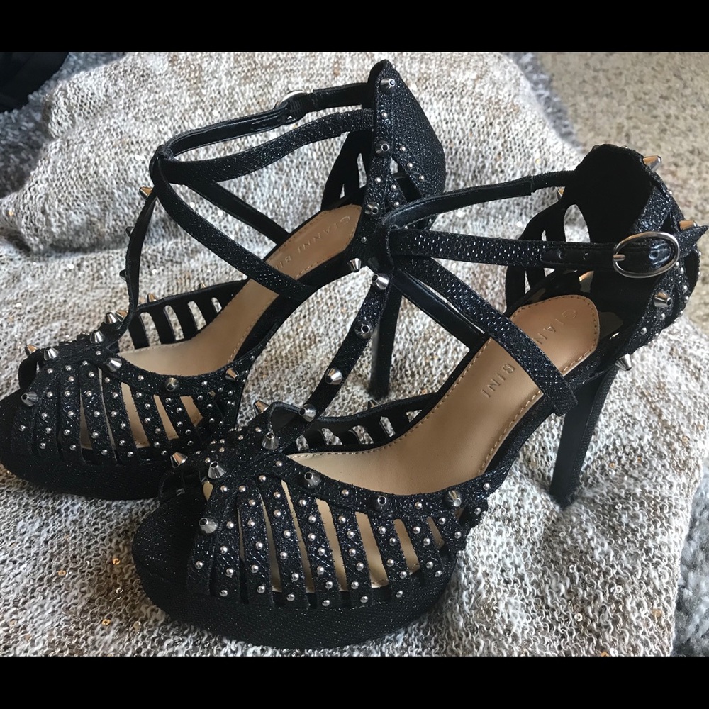 Gianni Bini Womens Black T-strap Platform Heel