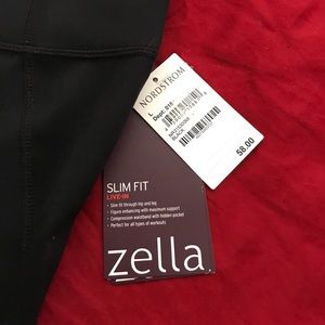 Zella Slim Fit Live-In Capri Leggings Black Lrg