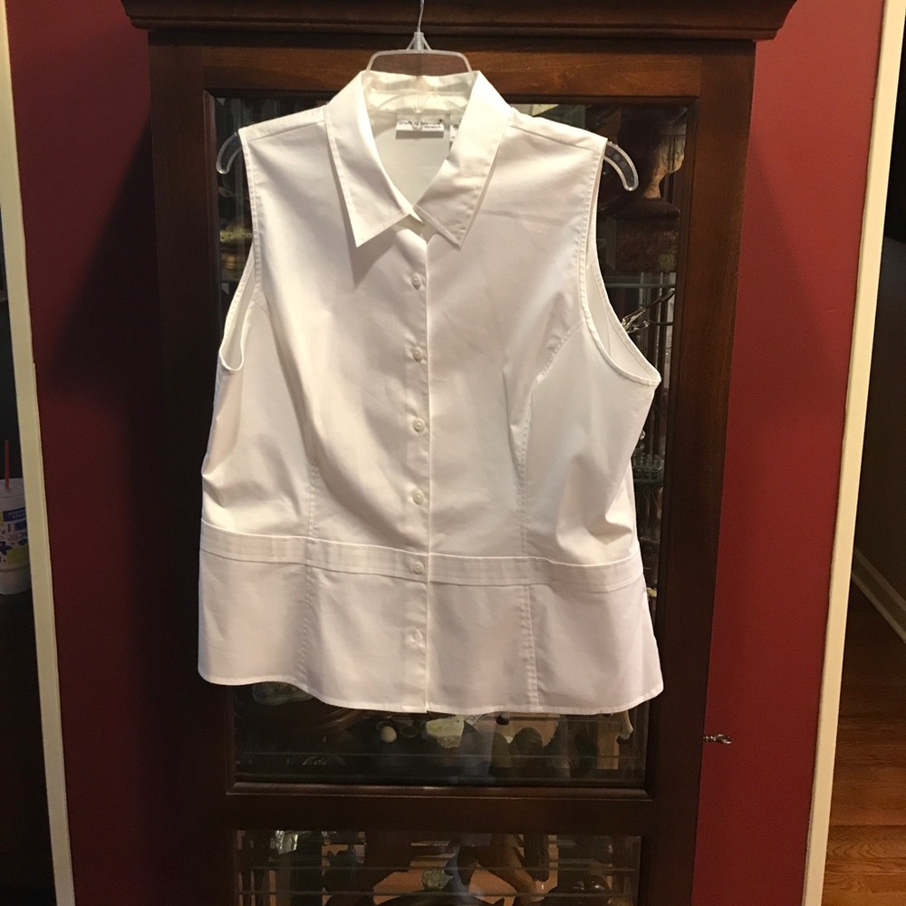 Blouse sleeveless