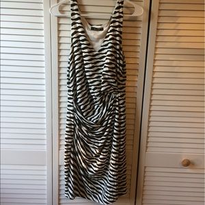 41 Hawthorn Striped Slip On Fitted V neck dress