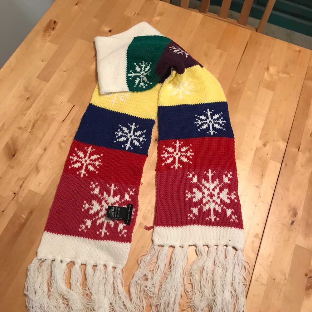 New York & Company scarf