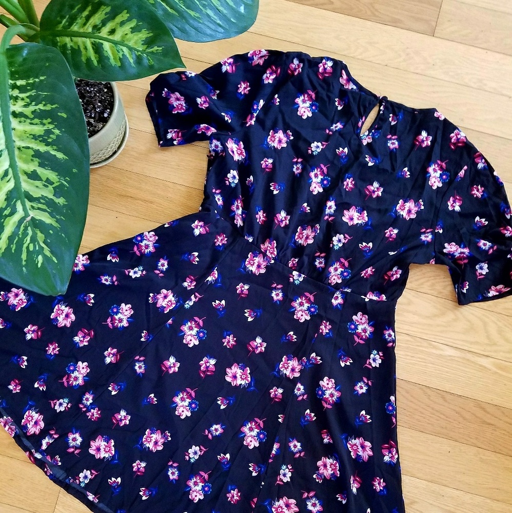 Floral Keyhole Rockabilly Pin Up Vixen Dress L XL