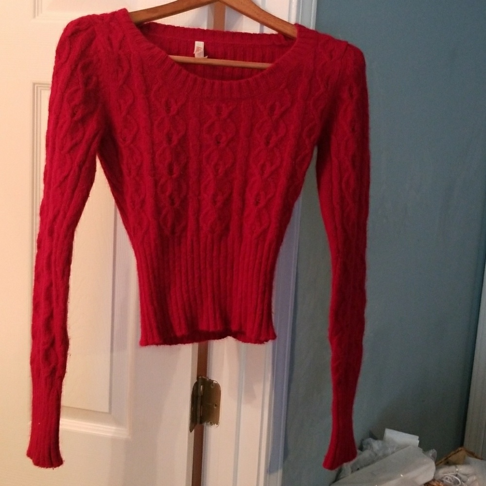 Gorgeous fuzzy slightly cropped cherry red sweater