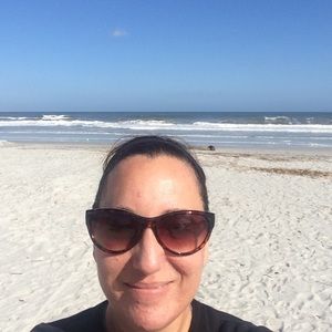 Meet your Posher, Sylvia