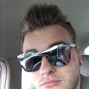 Meet your Posher, Garrett