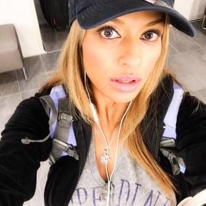 Meet your Posher, Shelly