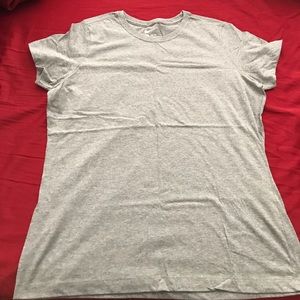 Nike Heather Grey Slim Fit Women’s t-shirt-NWOT