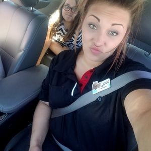 Meet your Posher, Whitney