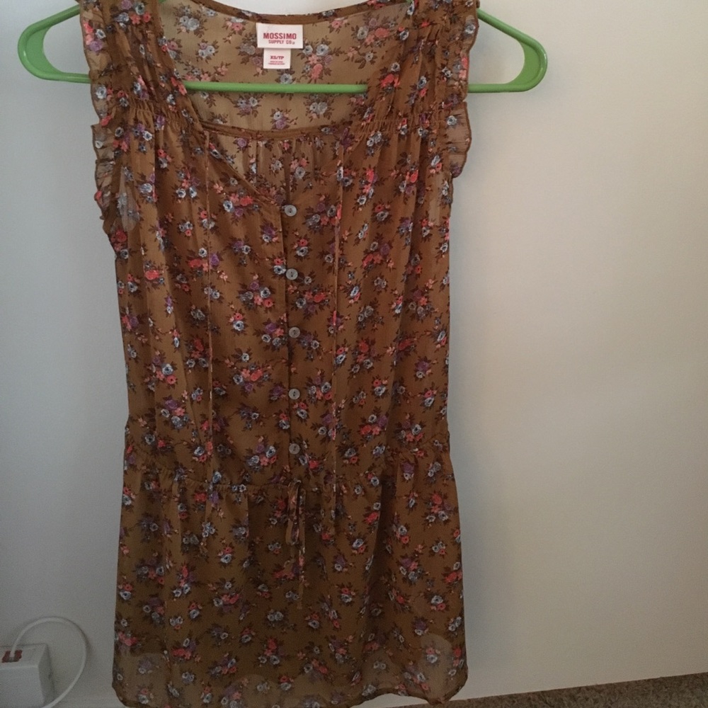 Mossimo short sleeve floral blouse