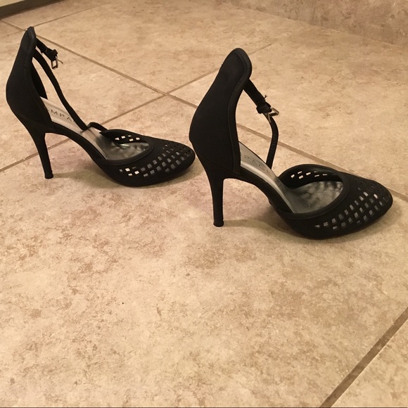 Black Rampage Heels - Picture 4 of 6