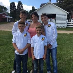 Meet your Posher, Danielle