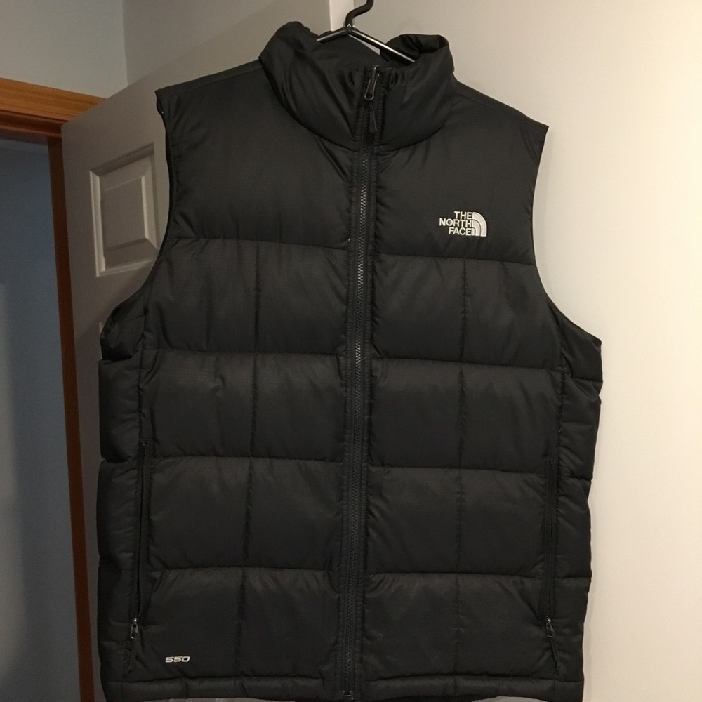 Men’s north face vest