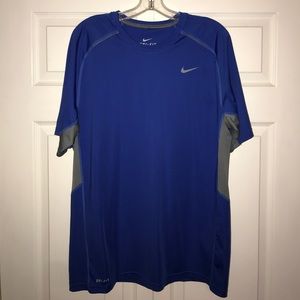 EUC - Men’s Nike Dri-Fit shirt