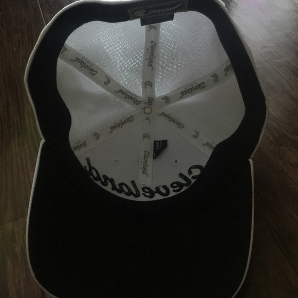 Men's Cleveland Golf Hat - Picture 4 of 7