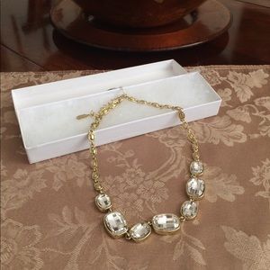 Natasha crystal gems statement necklace 🌷