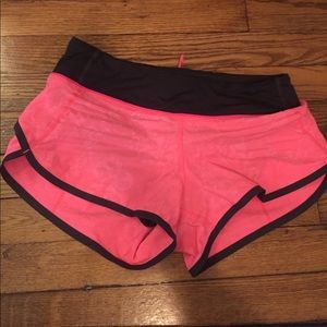 Lululemon Athletica Speed Short 2.5"