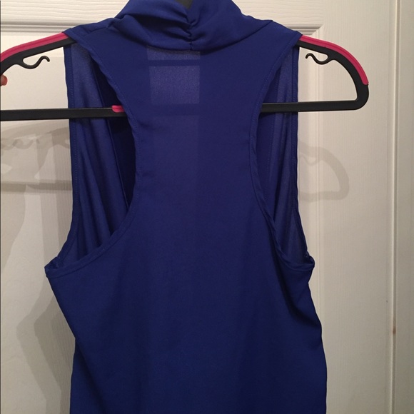 ✨Beautiful blue blouse✨ - Picture 8 of 8