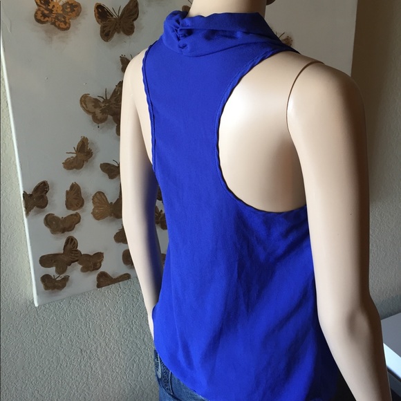 ✨Beautiful blue blouse✨ - Picture 6 of 8