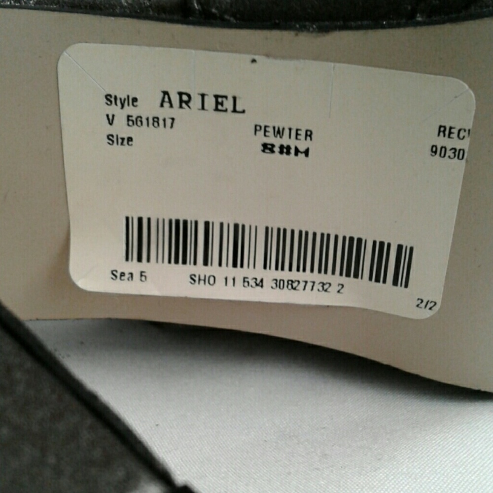 Shoes - Picture 3 of 7
