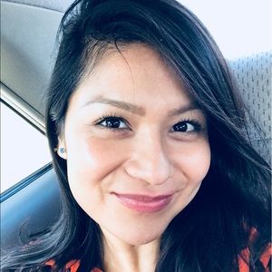 Meet your Posher, Carolina