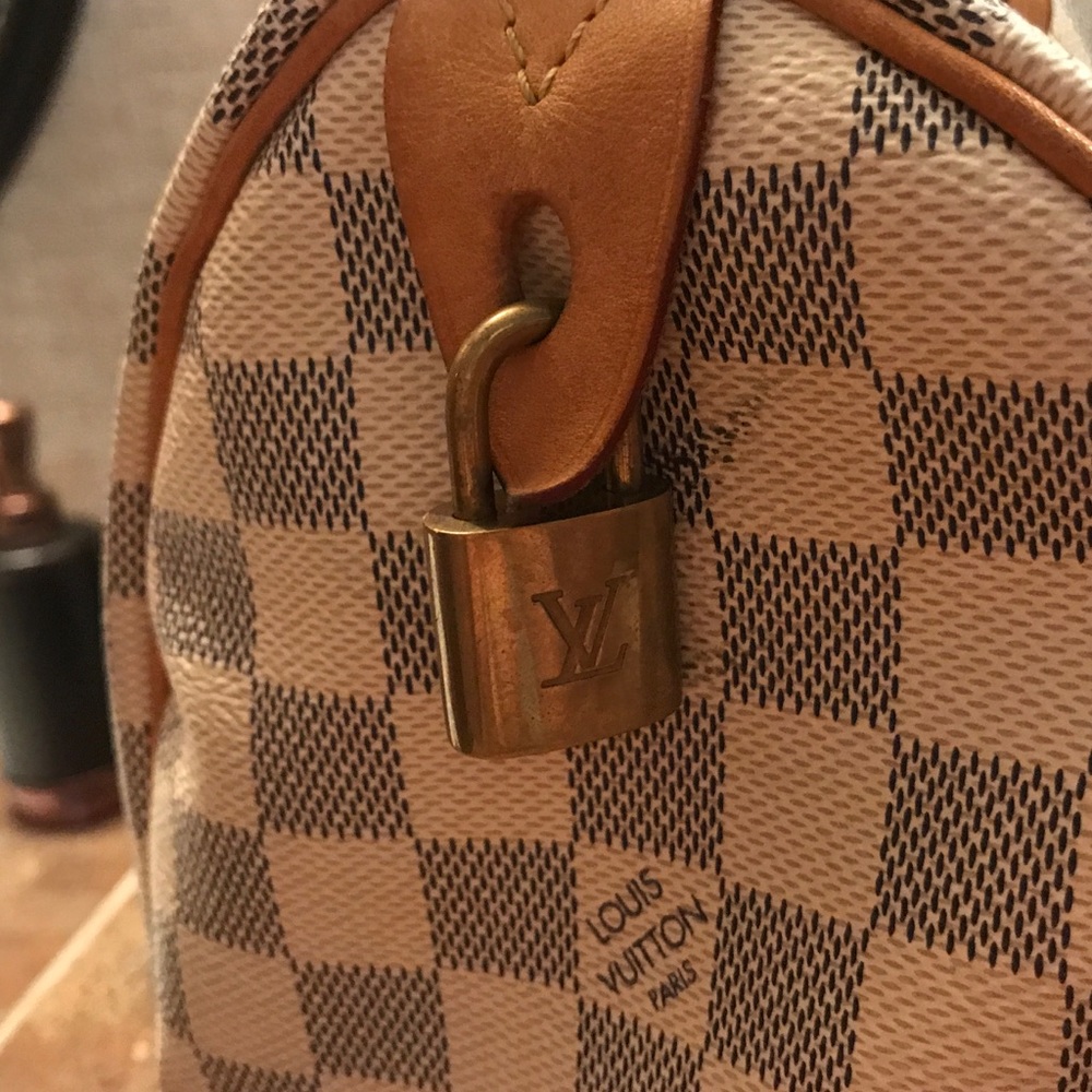 SOLD - Picture 4 of 8