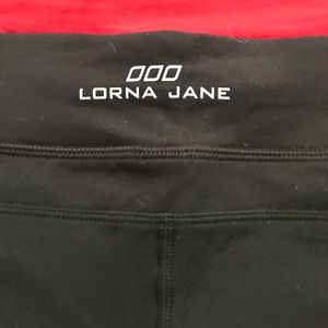 Black Lorna Jane XL Capri Leggings