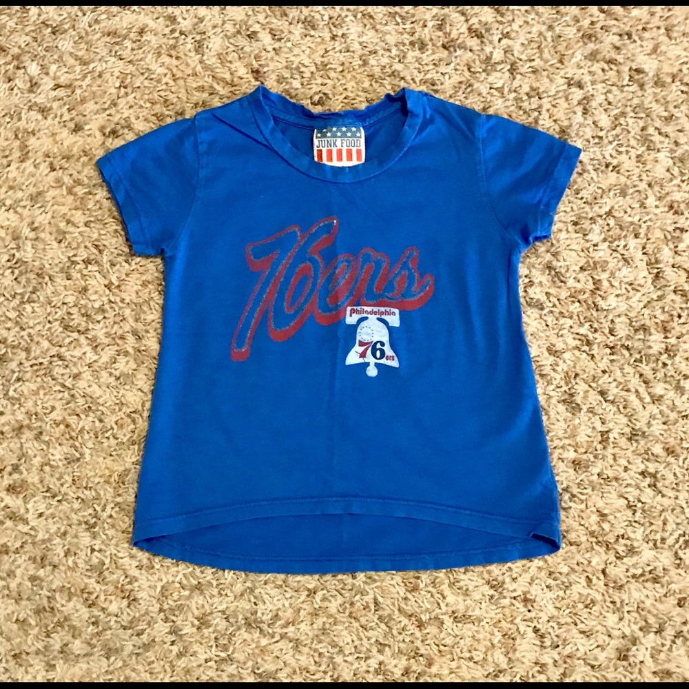 Junk Food “76er’s” High-Low T-Shirt; size 2T.