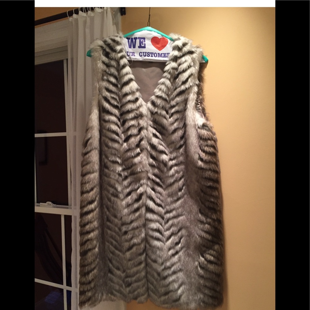 Topshop rare chevron faux fur long gullet