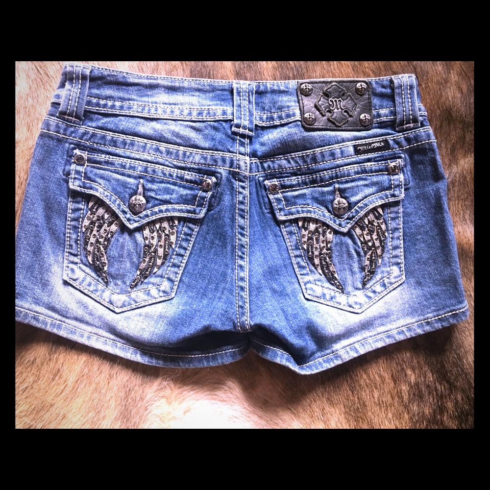 Miss Me Jeans Shorts with embellished pockets