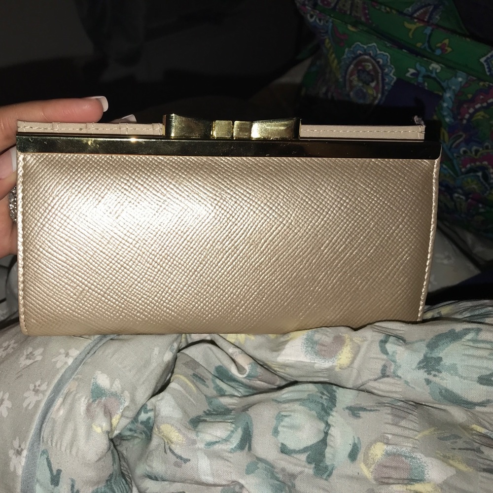 APT.9 wallet