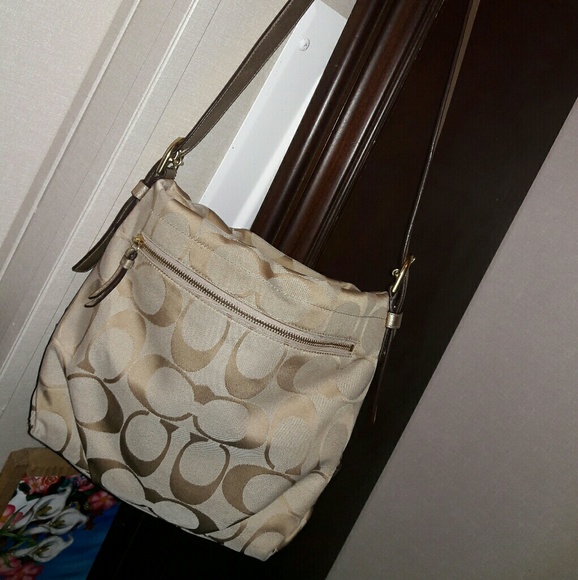 Coach - Picture 2 of 4