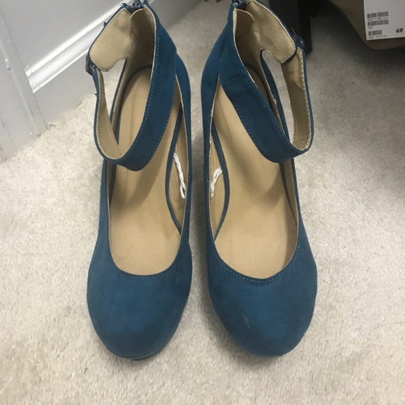 Forever 21 ankle strap wedges - Picture 2 of 5