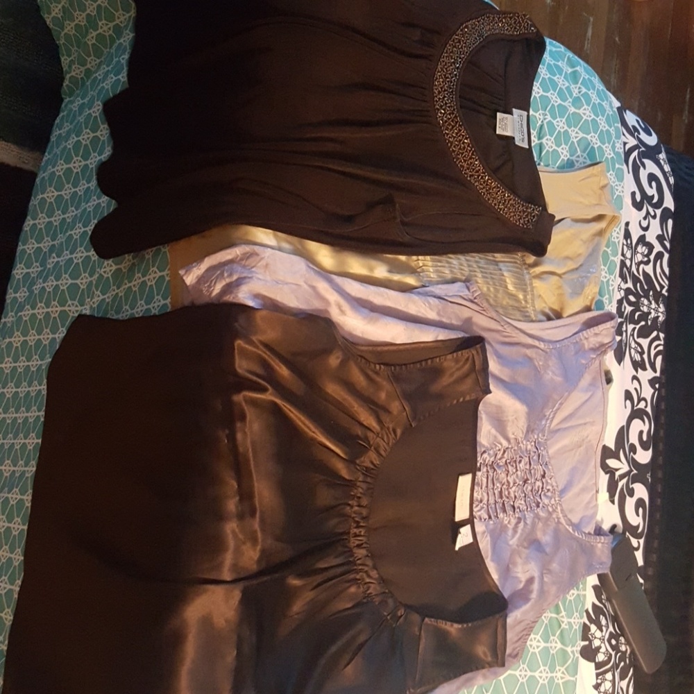 Ladies sleeveless tops