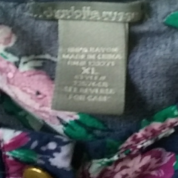 Top - Picture 2 of 2