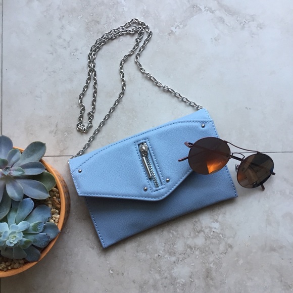 Danielle Nicole Handbags - HOT PICK NWOT Danielle Nicole clutch wallet