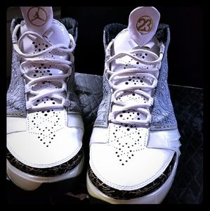 PRE-OWNED Air Jordan XX3