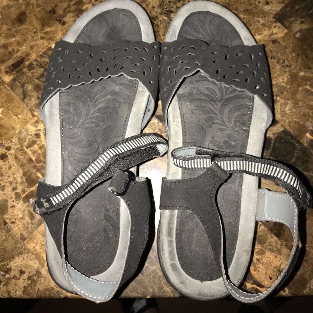 Size 6 strappy sandals